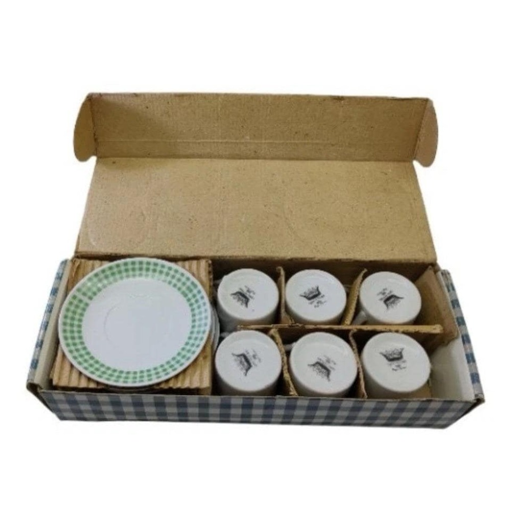Queen Victoria Royal Porcelain 1881 Tea Cup And Saucer 12 Pcs Green Checkered